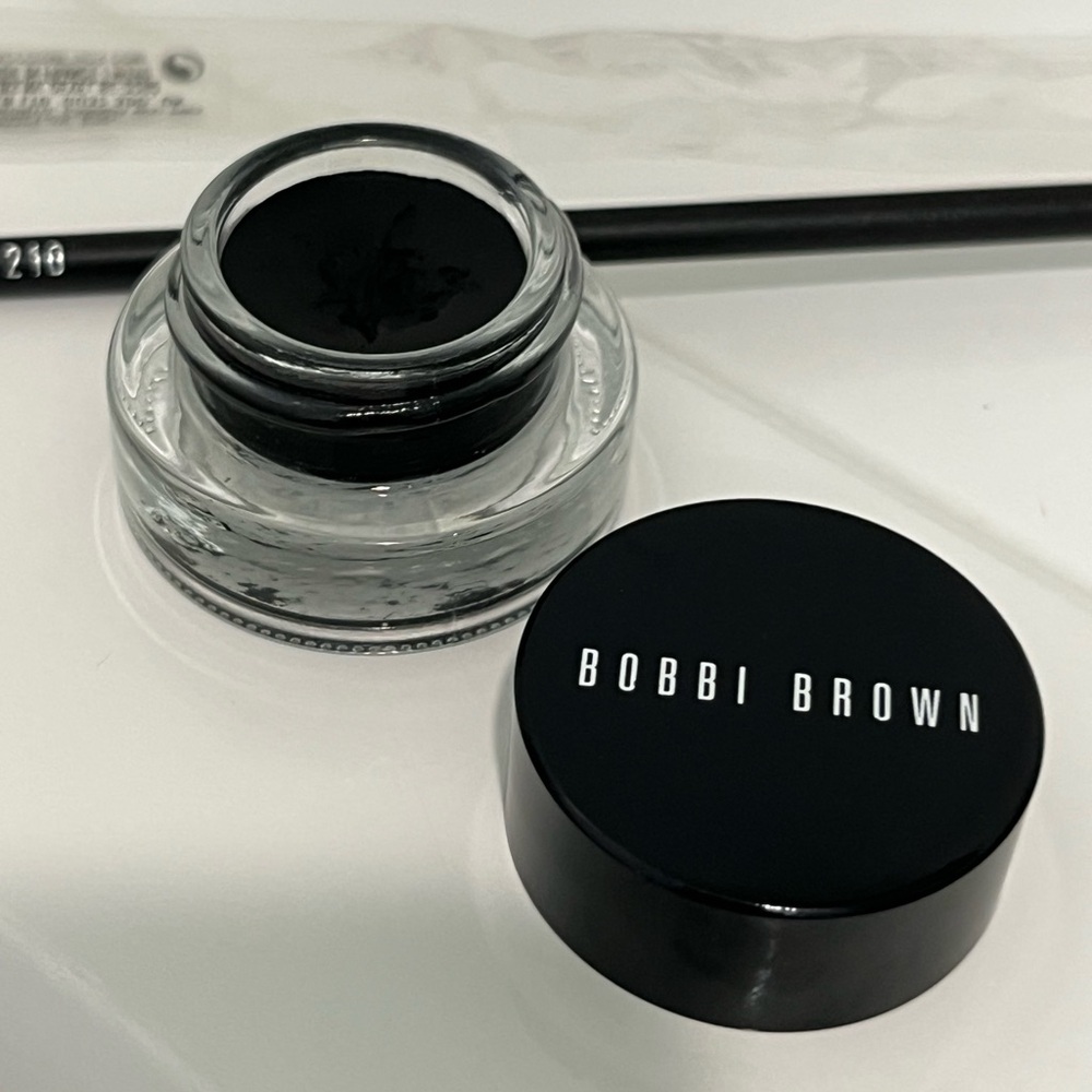 Bobbi Brown set of cosmetics - Picture 5 of 9